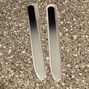 Glass fingernail files